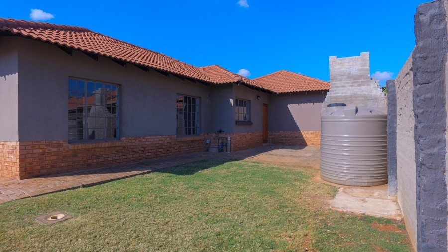 3 Bedroom Property for Sale in Hexrivier Lifestyle Estate North West